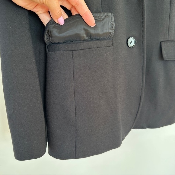 Talbots fitted blazer, single breasted, in a stretch fabric blend, lined - Picture 3 of 13